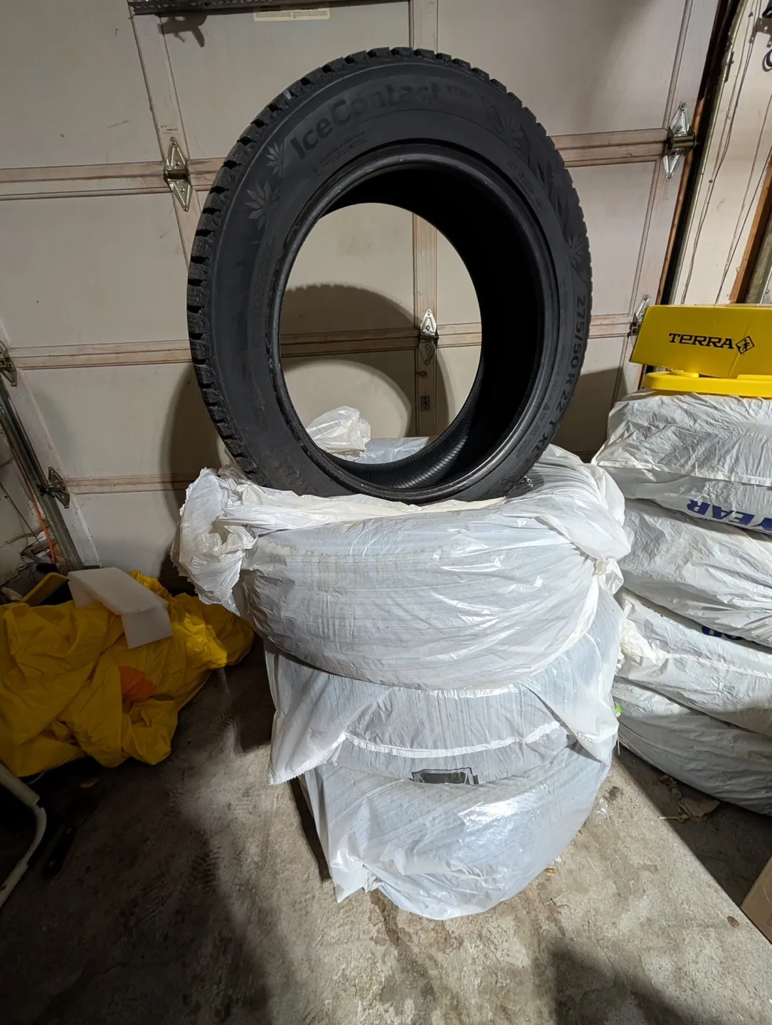 Continental Ice Contact XTRM 275/50R22 T XL Set of 4 Tires image indicator(3)