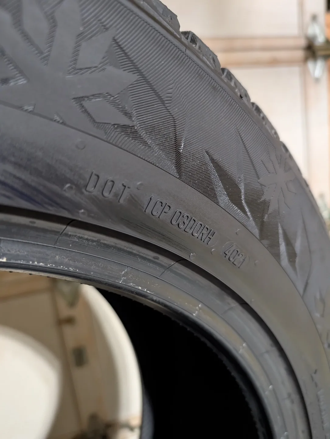 Continental Ice Contact XTRM 275/50R22 T XL Set of 4 Tires image indicator(8)