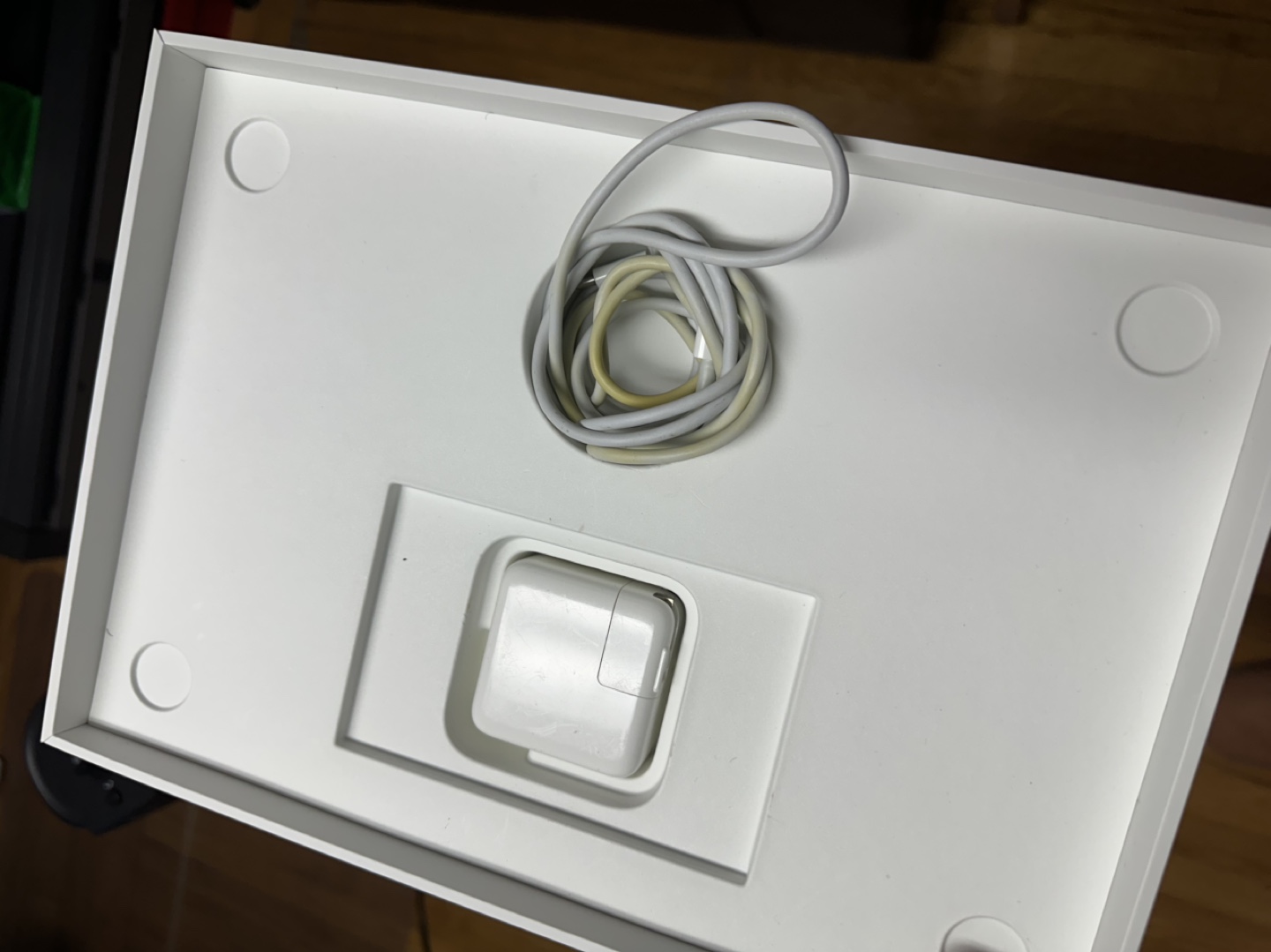 Gold 2020 MacBook Air (256GB, M1 Chip) - photo 5