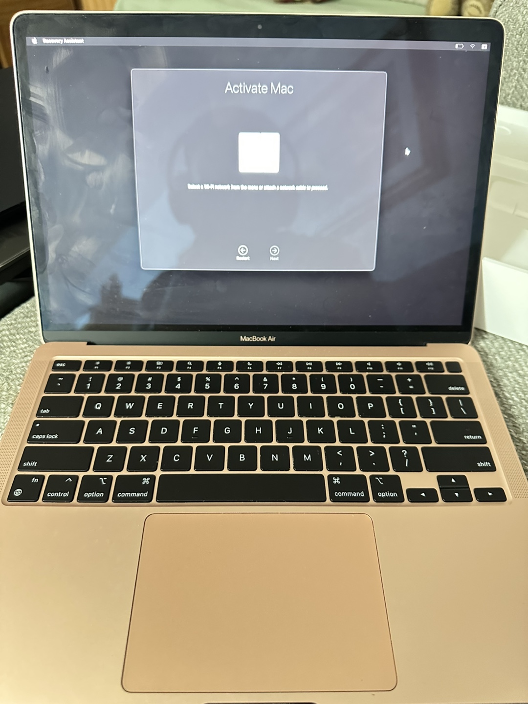 Gold 2020 MacBook Air (256GB, M1 Chip)