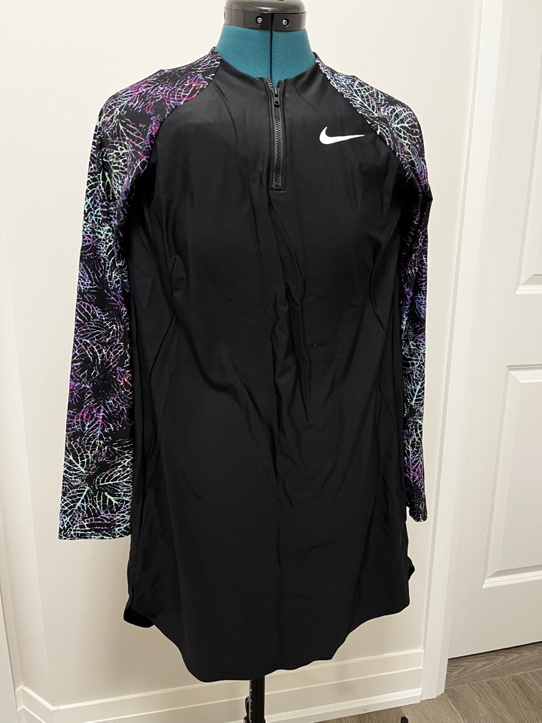 Nike Victory Women's Full Coverage Swim Tunic - size medium - photo 5