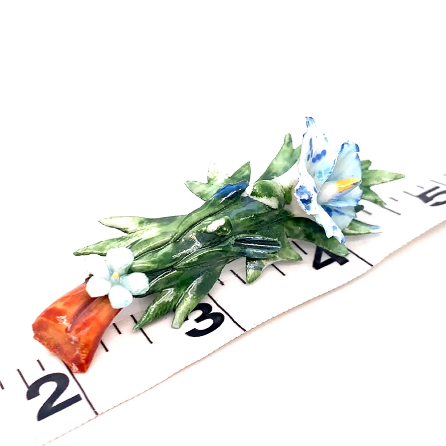 Vintage Capodimonte Porcelain Flower Brooch image indicator(2)