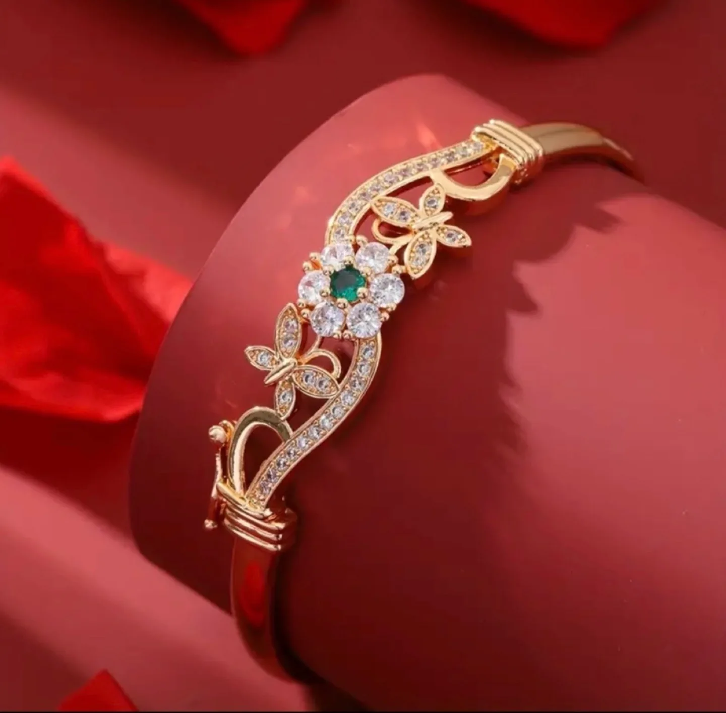 Gold Tone Bangle Bracelet image indicator(3)