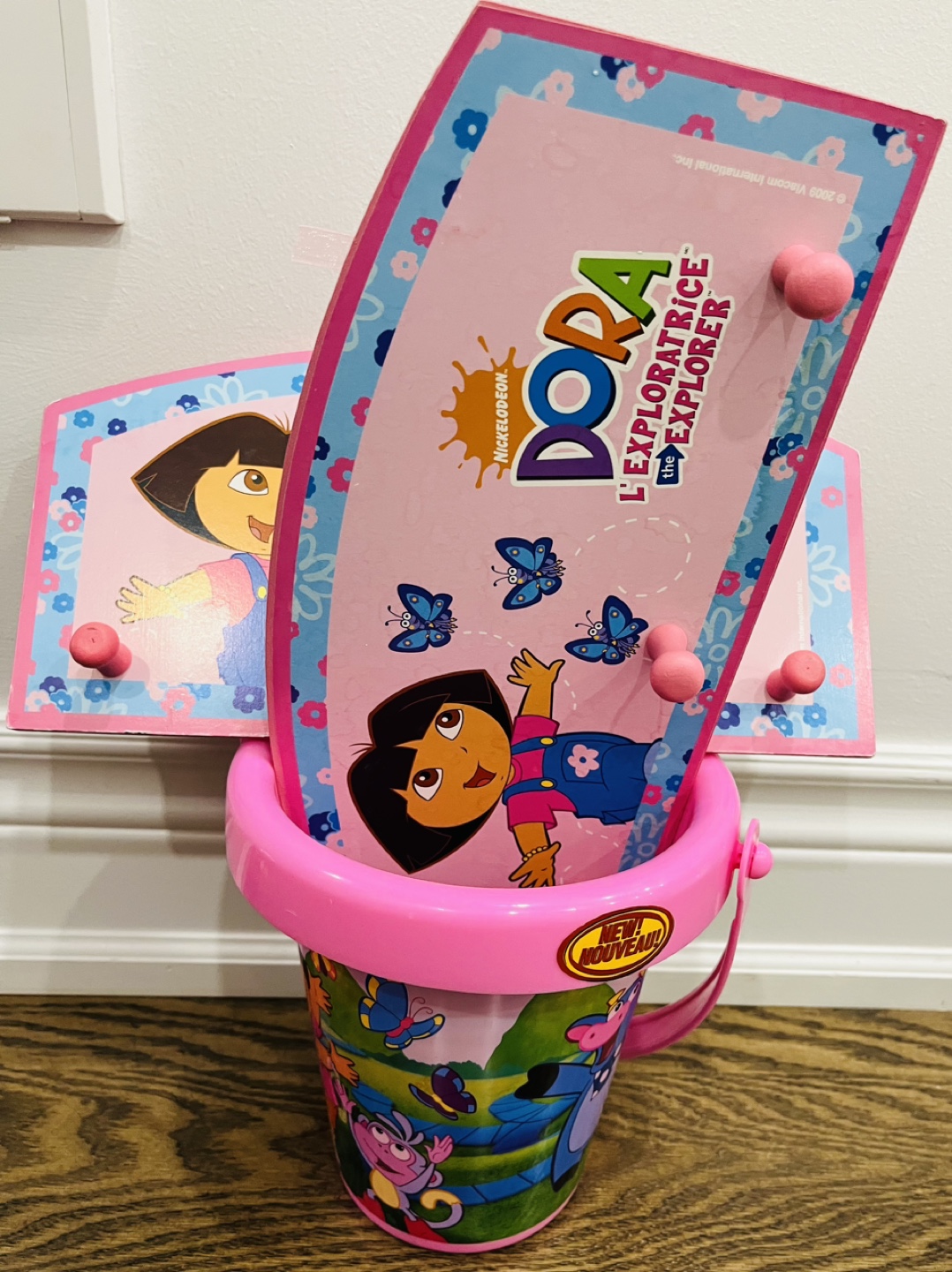 Dora the Explorer  Coat Rack and Bucket - photo 4