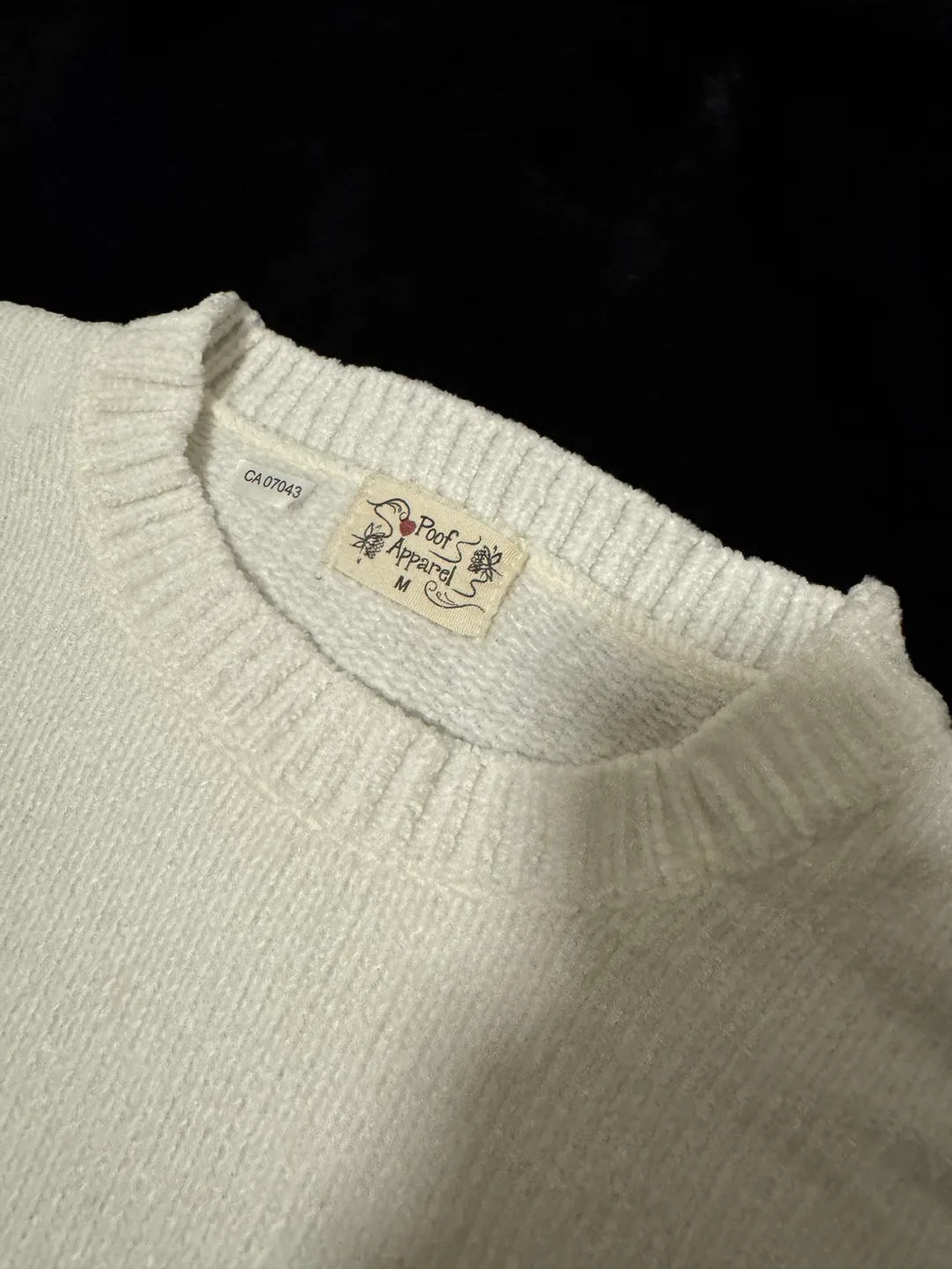 White Knit Sweater (M) image indicator(2)