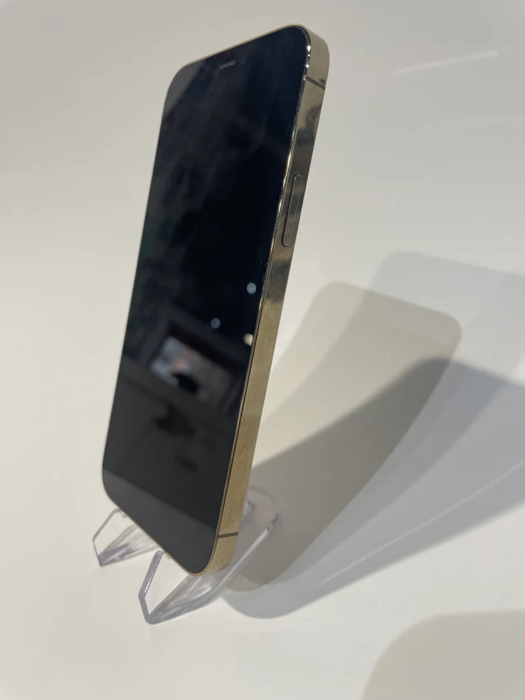 512GB iPhone 12 Pro gold colour - photo 3