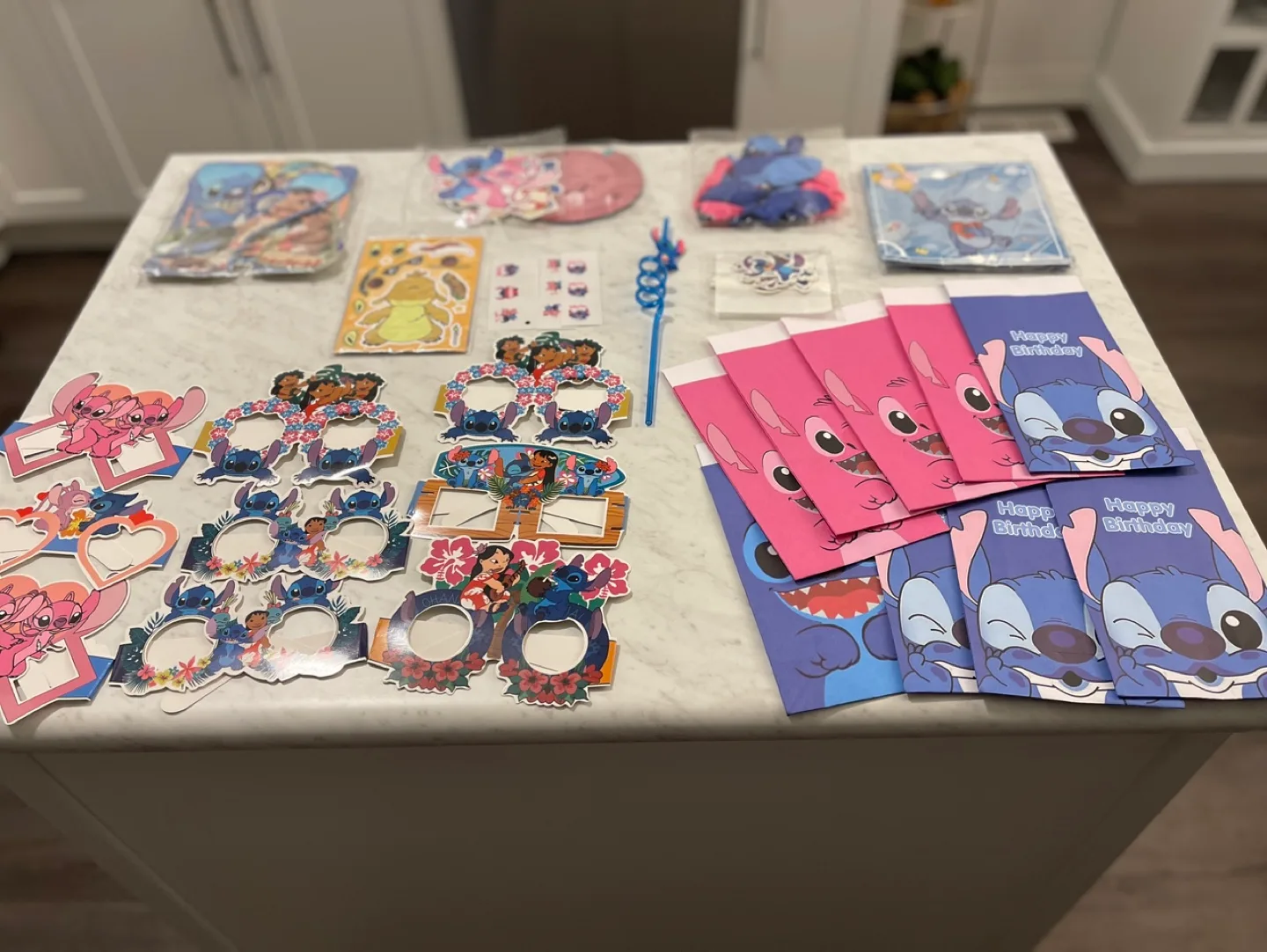 Stitch Birthday Party Supplies image indicator(2)