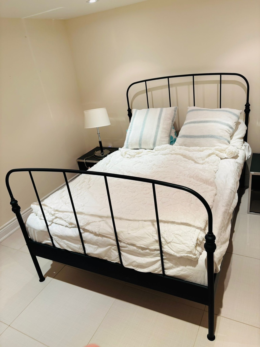 Black double bed Metal Bed Frame with mattress