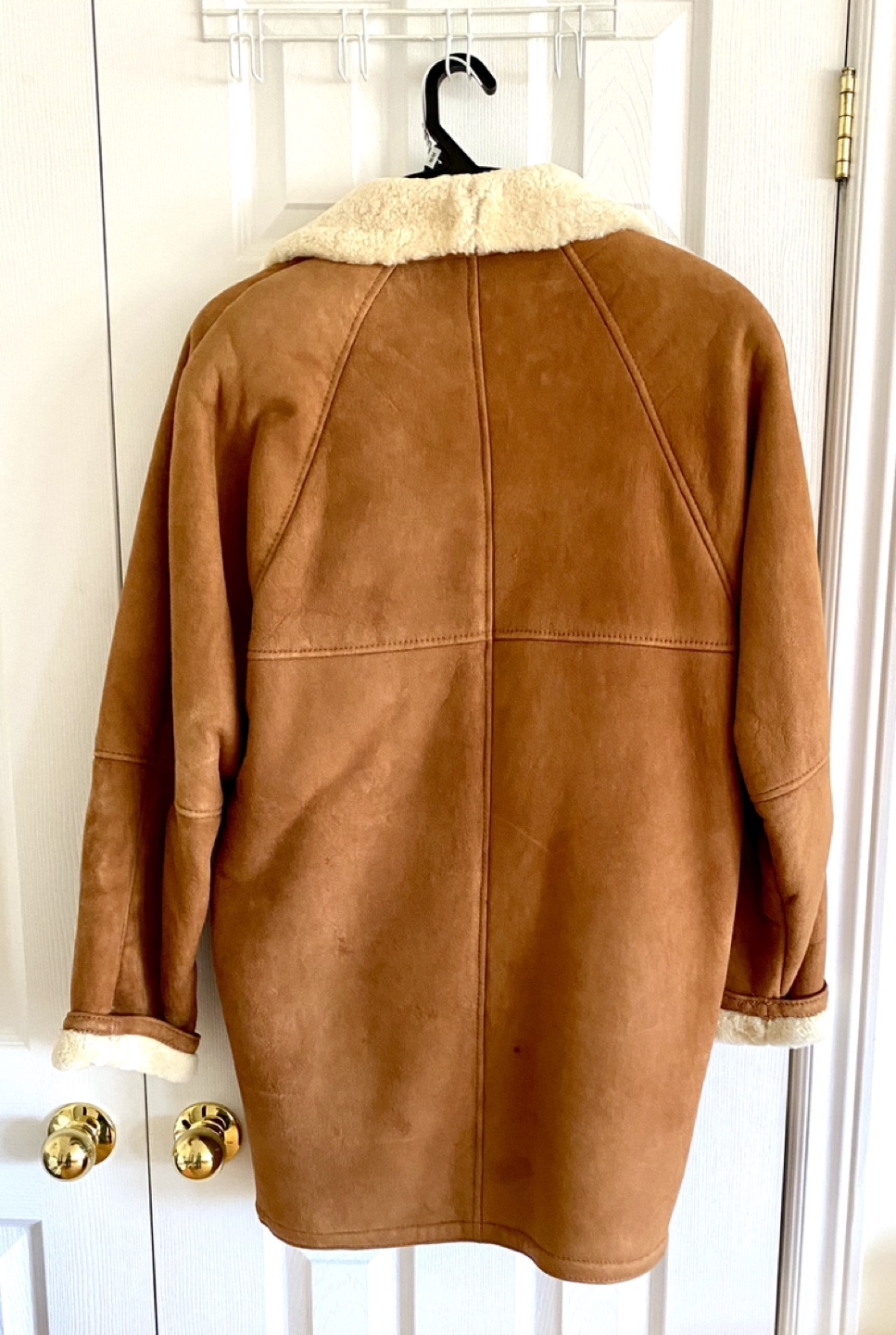 Danier Women Sheepskin Coat - photo 2