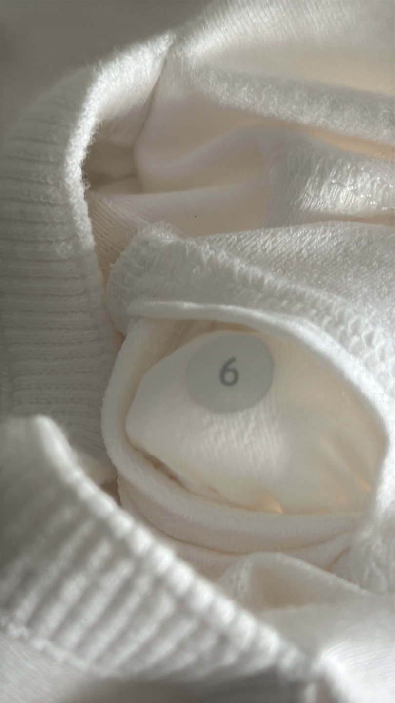Lululemon White Sleeveless Hoodie Size 6 - photo 5