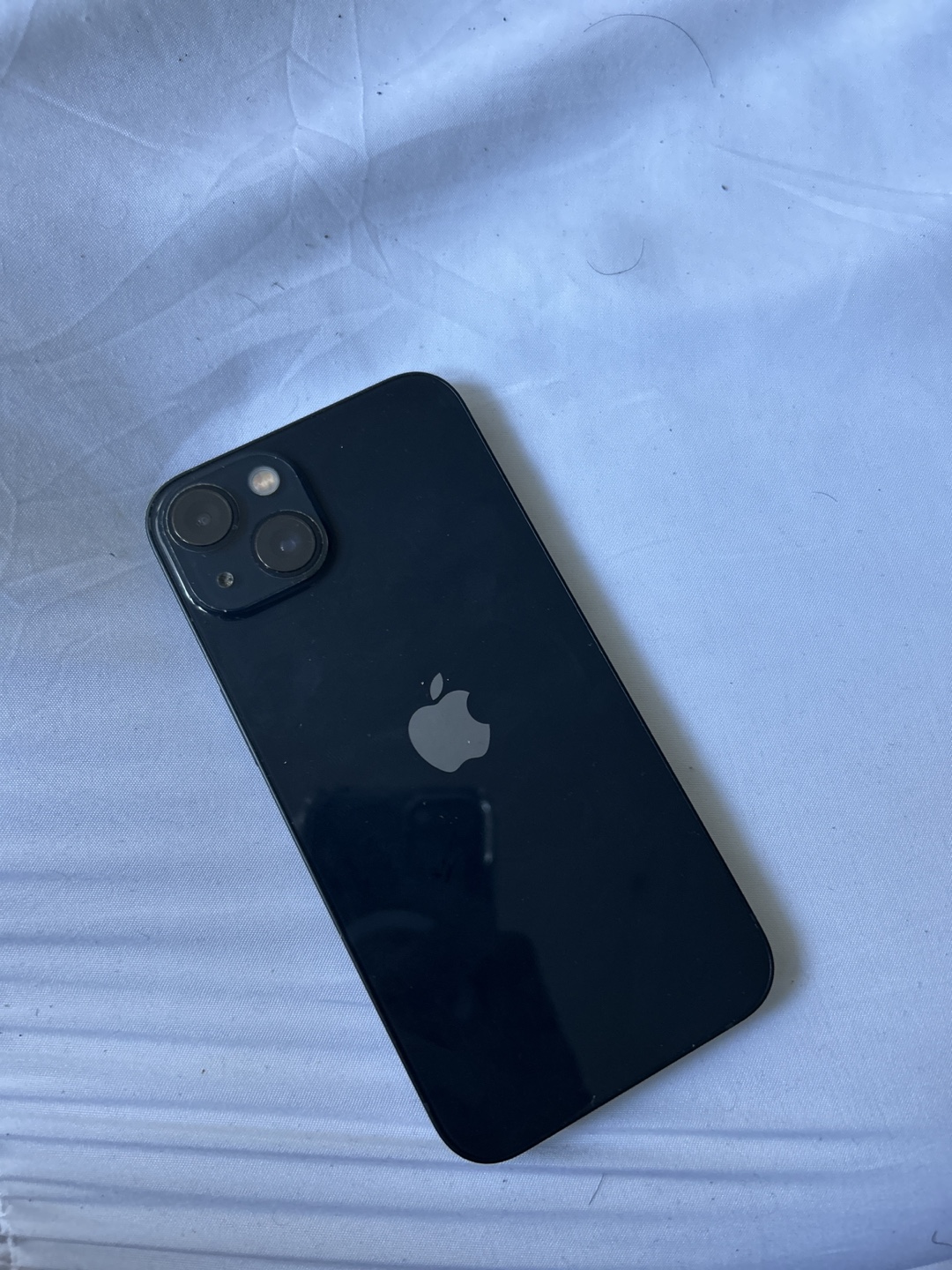 iPhone 13 128 gb- Buy one iphone Get two locked ipads for free - photo 2