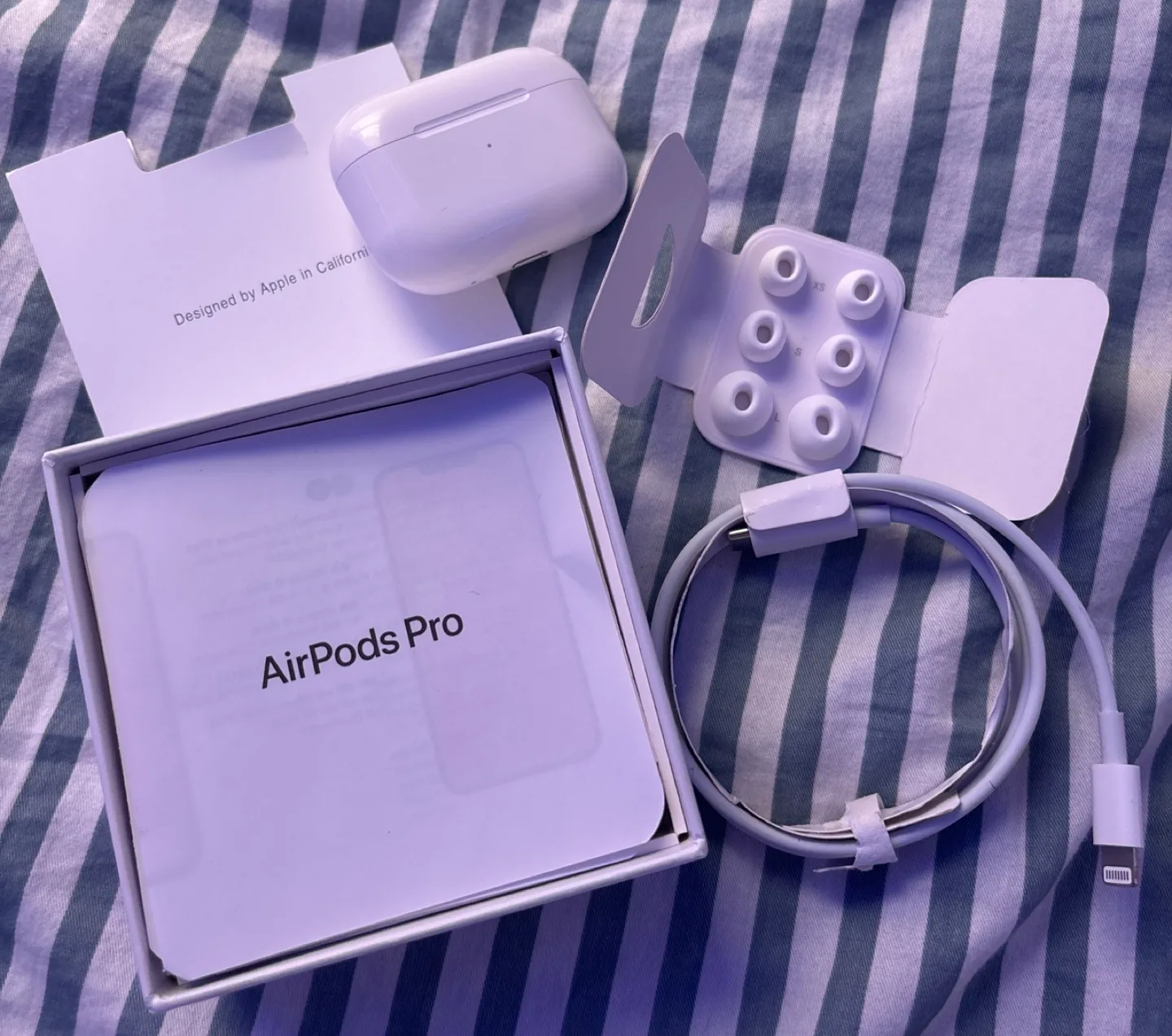 Apple AirPods Pro Gen 2 image indicator(4)