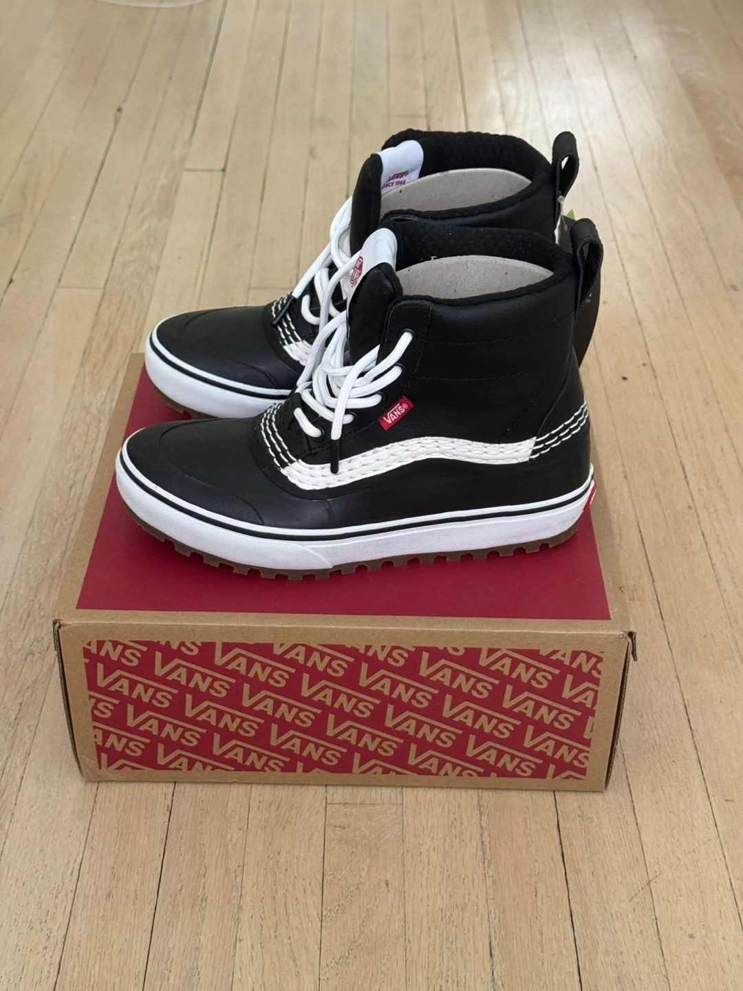 Vans Standard Issue MTE Black Winter Boots image indicator(3)