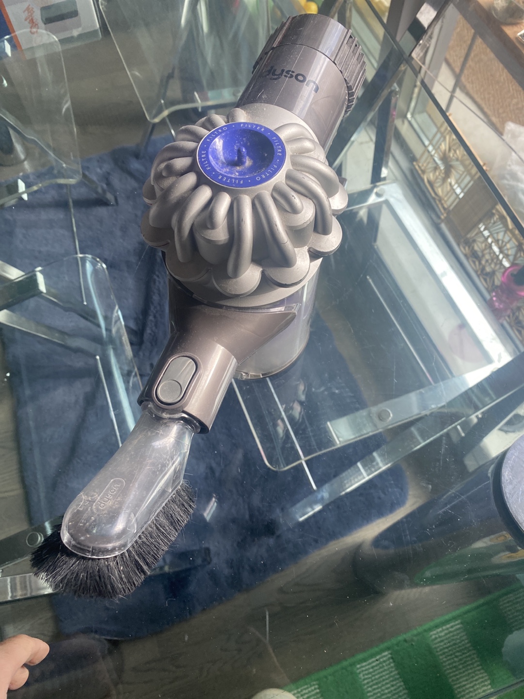 Dyson Cordless Handheld Vacuum - photo 2