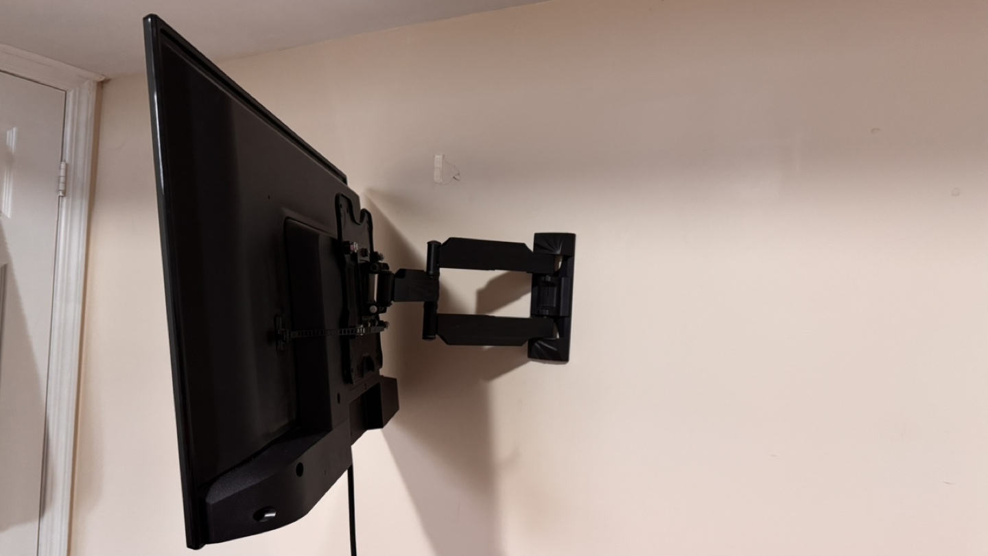 RCA 28 inch TV - photo 3