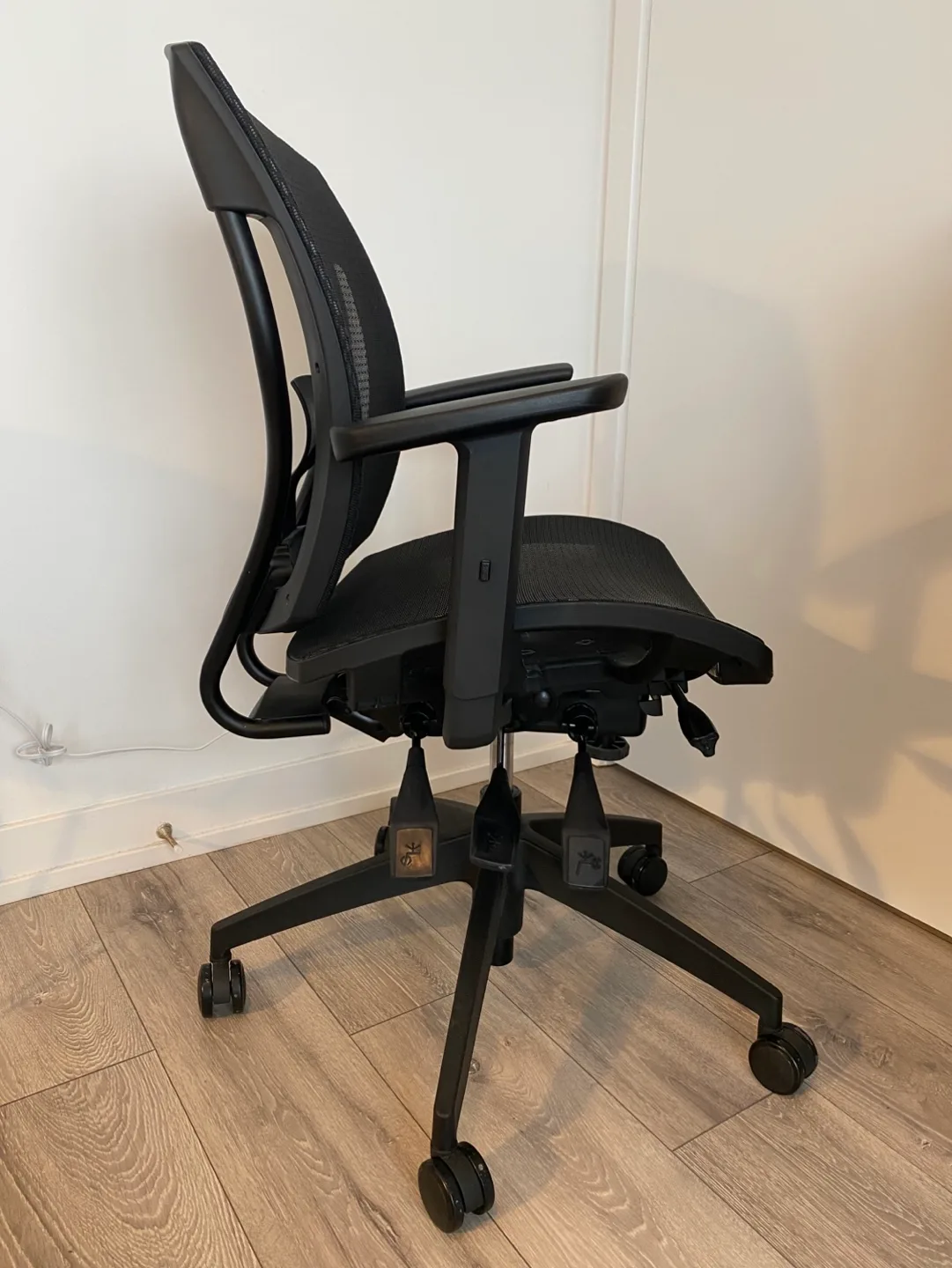 IBEX All Mesh Ergonomic Office Chair image indicator(3)