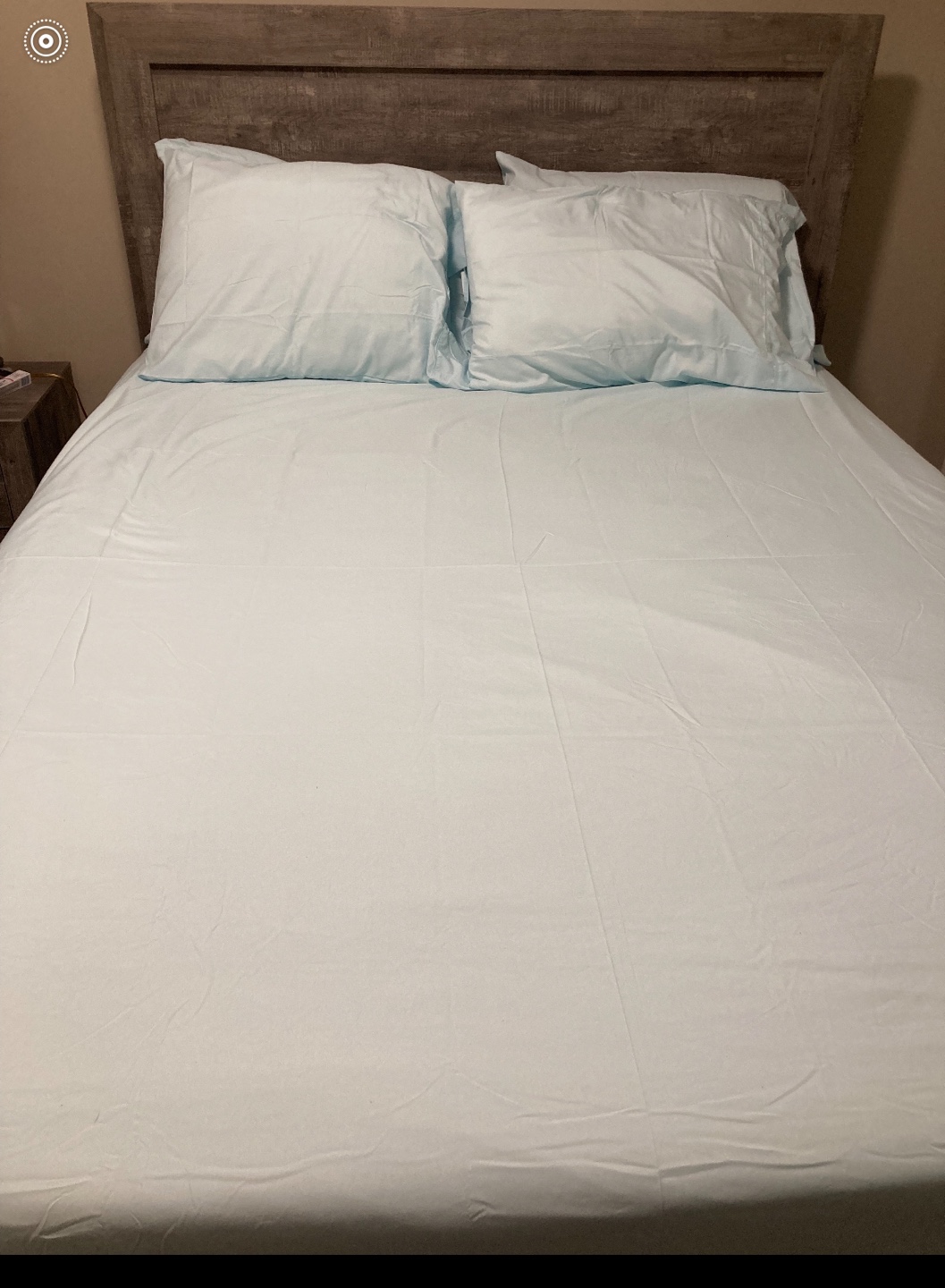 Queen Size Bed Frame(mattress is sold separately ) - photo 3