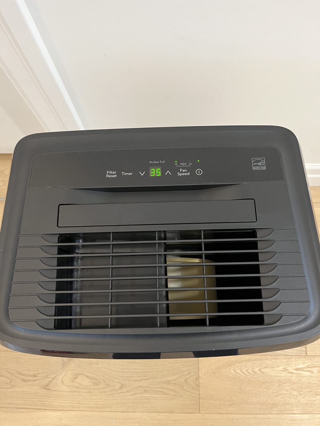 Frigidaire Dehumidifier 50 Pint - photo 4
