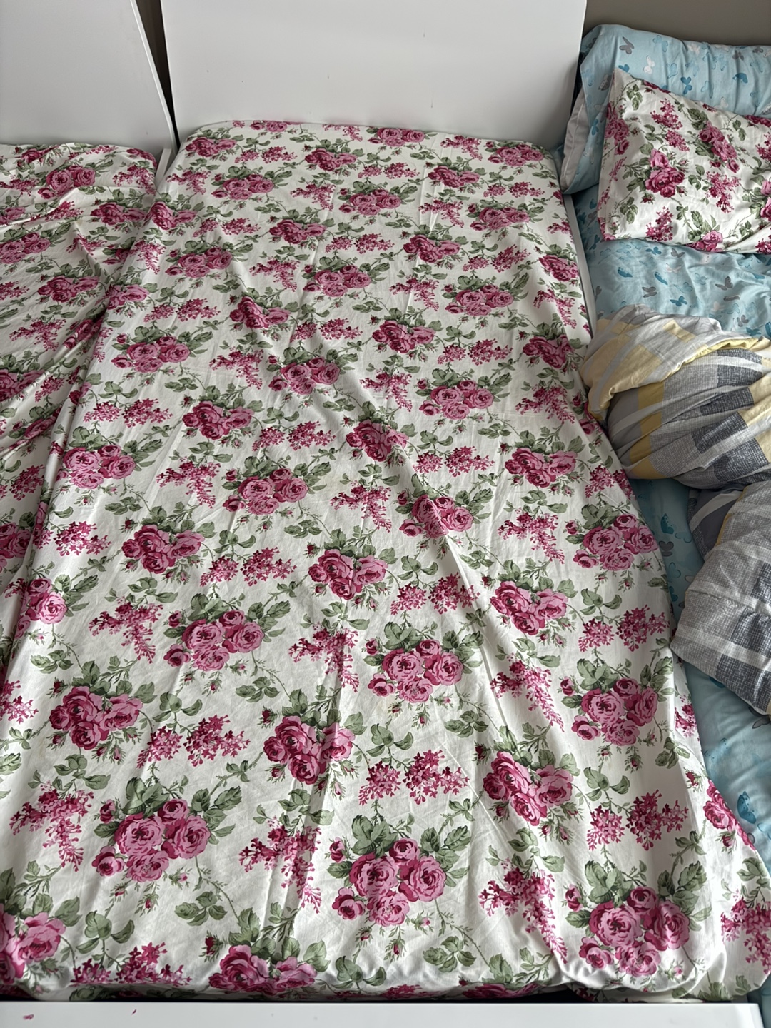 Bed frame and mattress from IKEA - photo 2