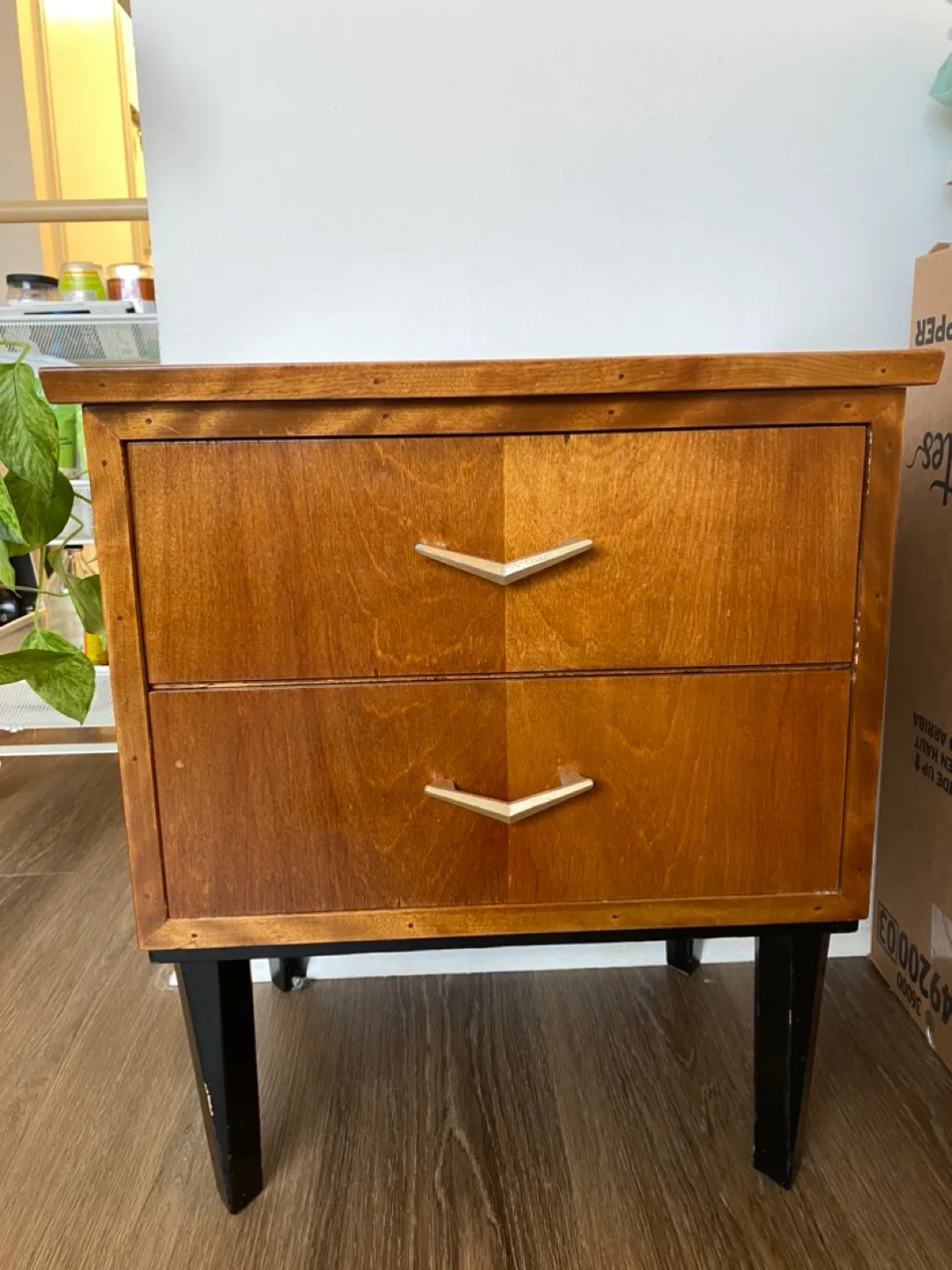 Mid Century Modern Nightstand image indicator(7)