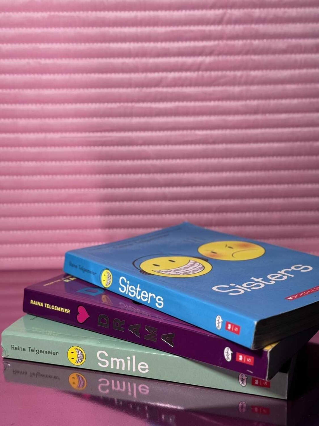 Raina Telgemeier Graphic Novels - Smile, Drama, Sisters - photo 3