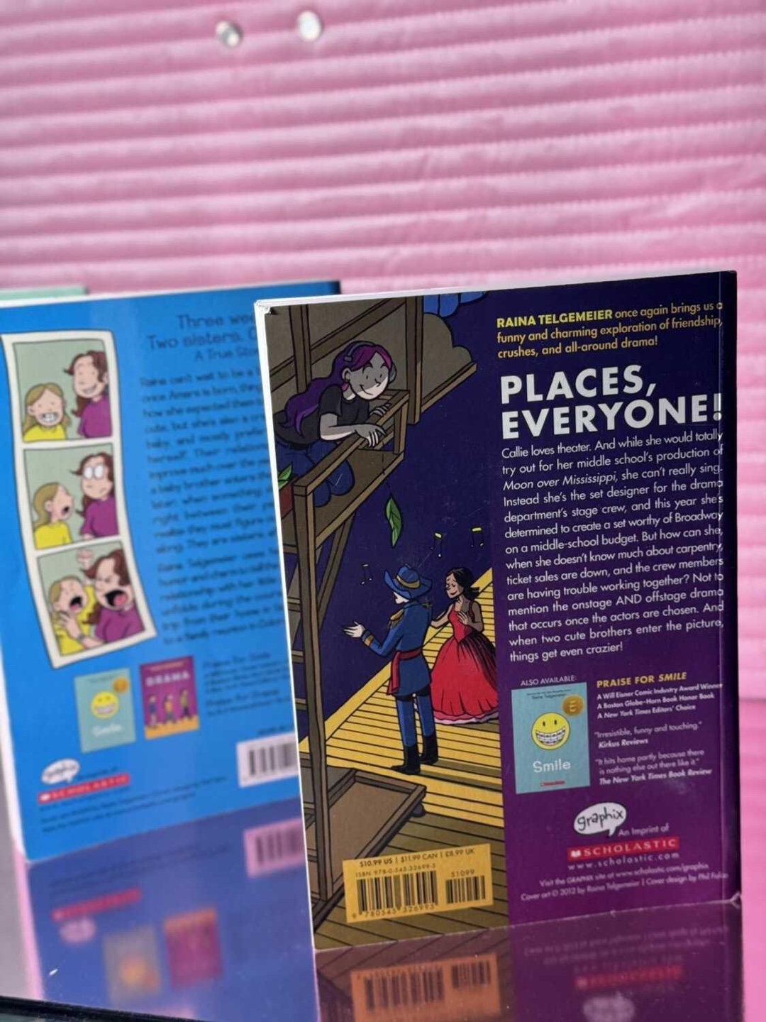Raina Telgemeier Graphic Novels - Smile, Drama, Sisters - photo 2