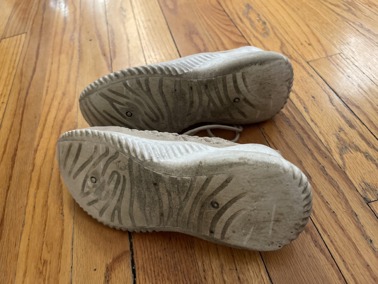 Tan Sneakers #ThriftyPicks - photo 2