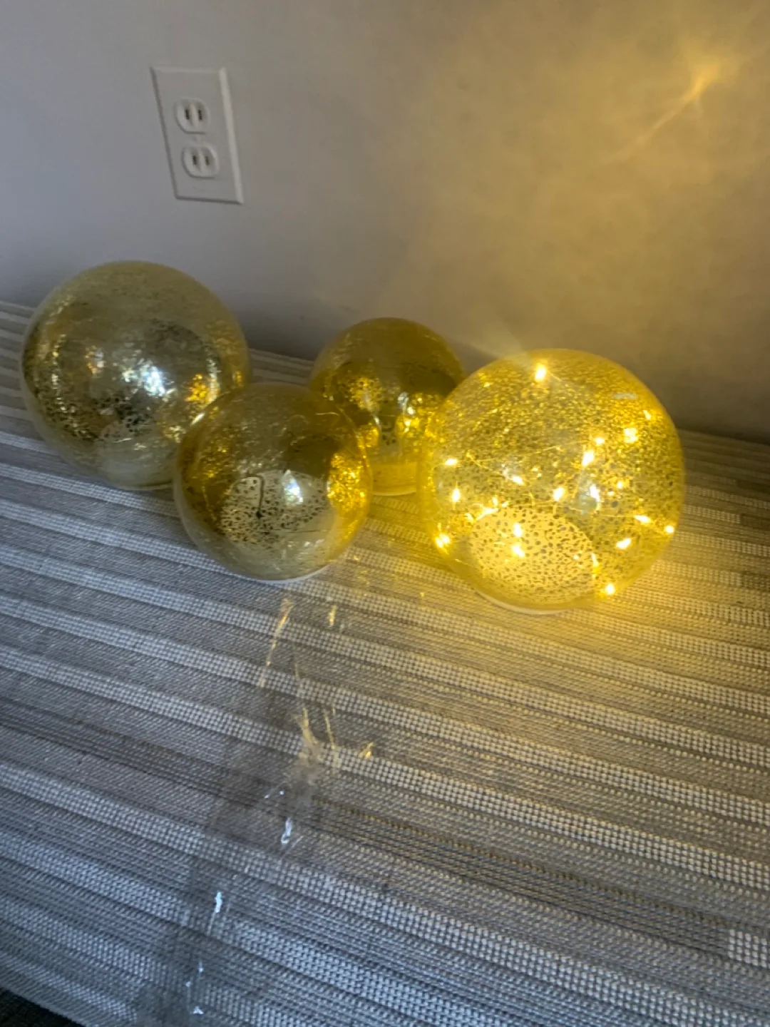 Set of 4 Gold Glitter Battery Operated LED Lights thumbnail