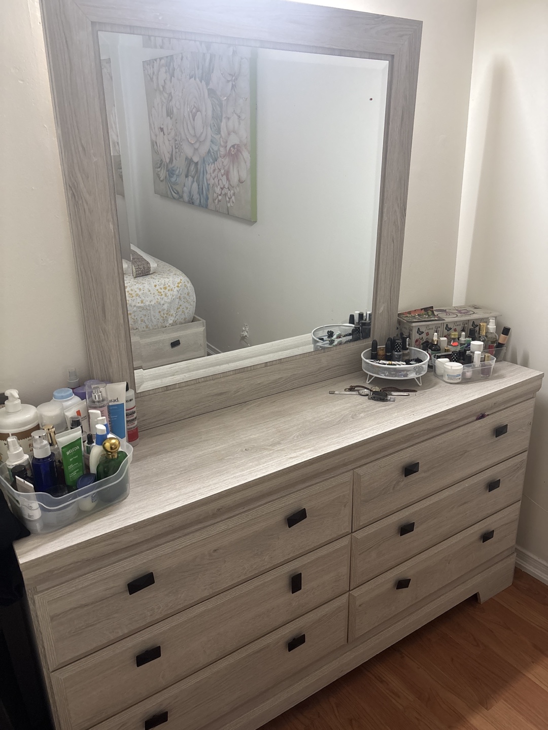 6 Drawer Dresser with Mirror