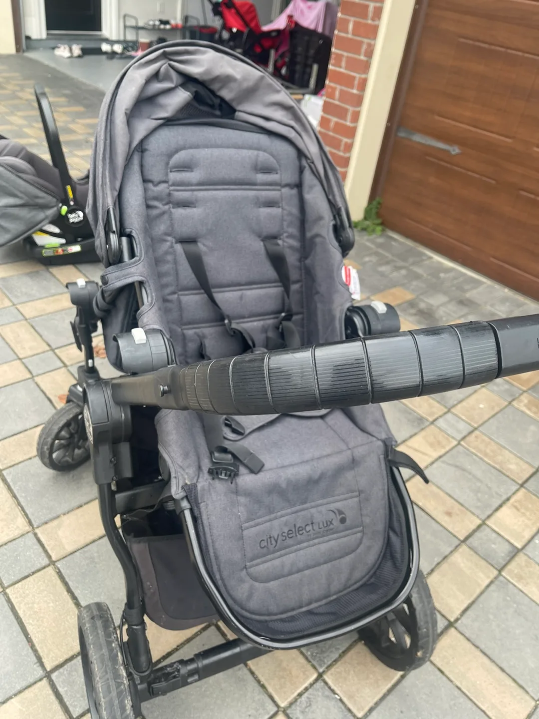 Baby Jogger City Select Lux Double Stroller with Infant Car Seat image indicator(6)