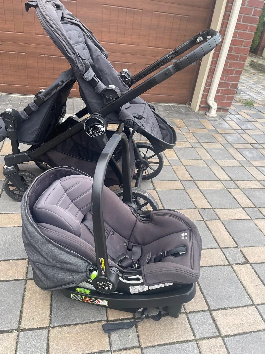 Baby Jogger City Select Lux Double Stroller with Infant Car Seat image indicator(3)