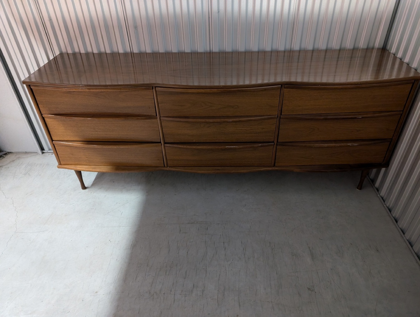 Mid Century Modern Dresser - photo 2