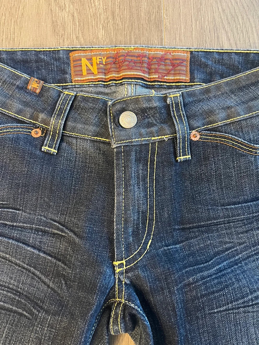 Notify Designer Jeans 27 image indicator(3)