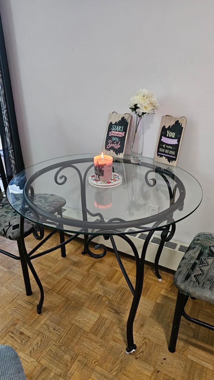Glass top table with 2 Chair. - photo 2