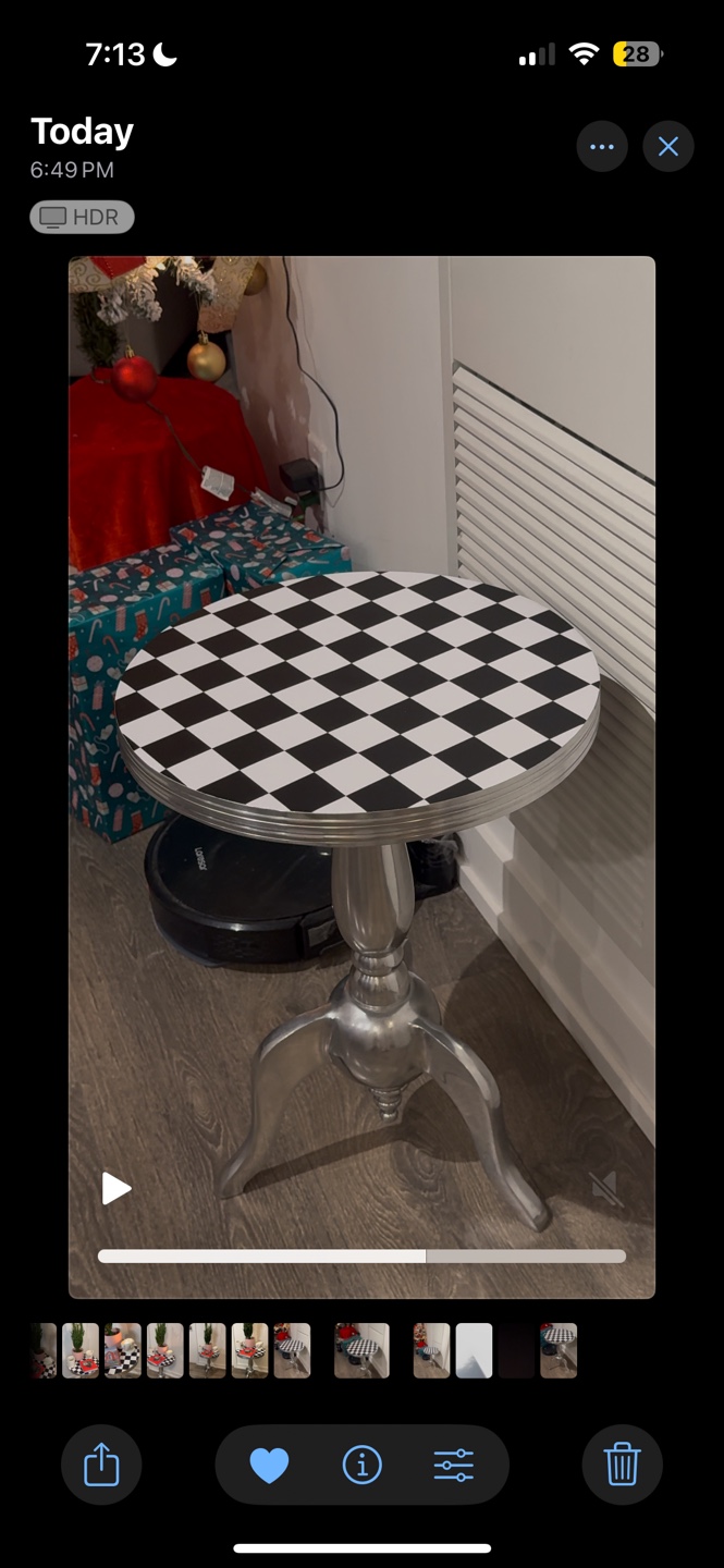 Vintage End Table - photo 3