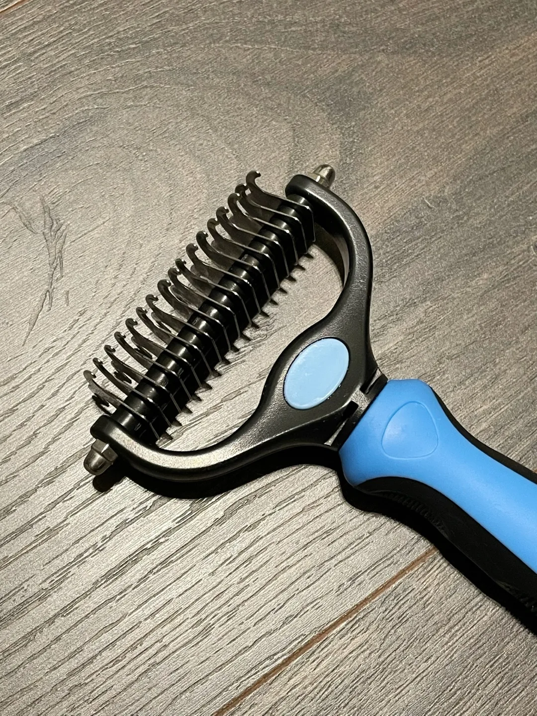 Excellent Condition Pet Brushes, Bowls, Accessories image indicator(2)