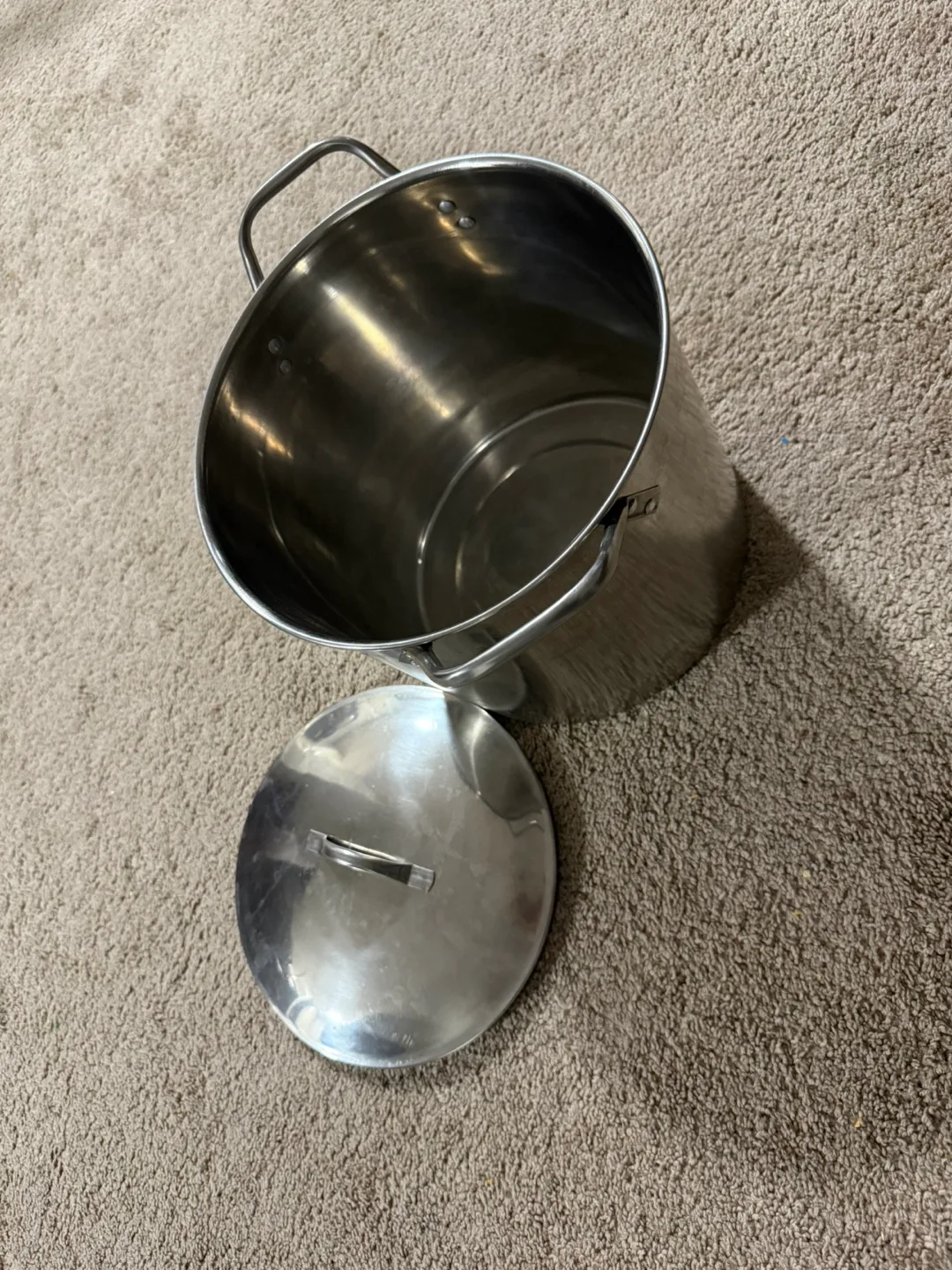 Stainless Steel Pot with Lid thumbnail