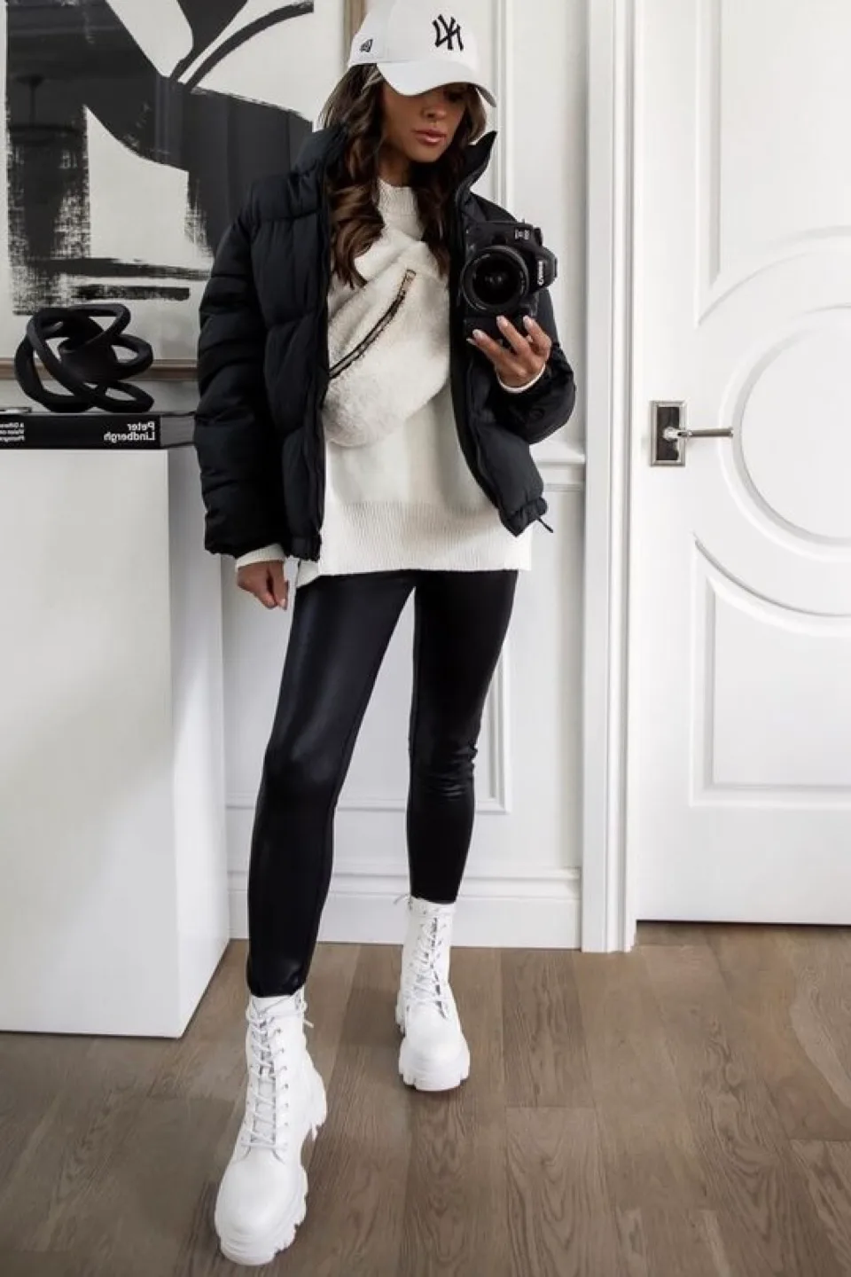 BNWT Aldo Winter Waterproof Snow Moon Boots image indicator(8)