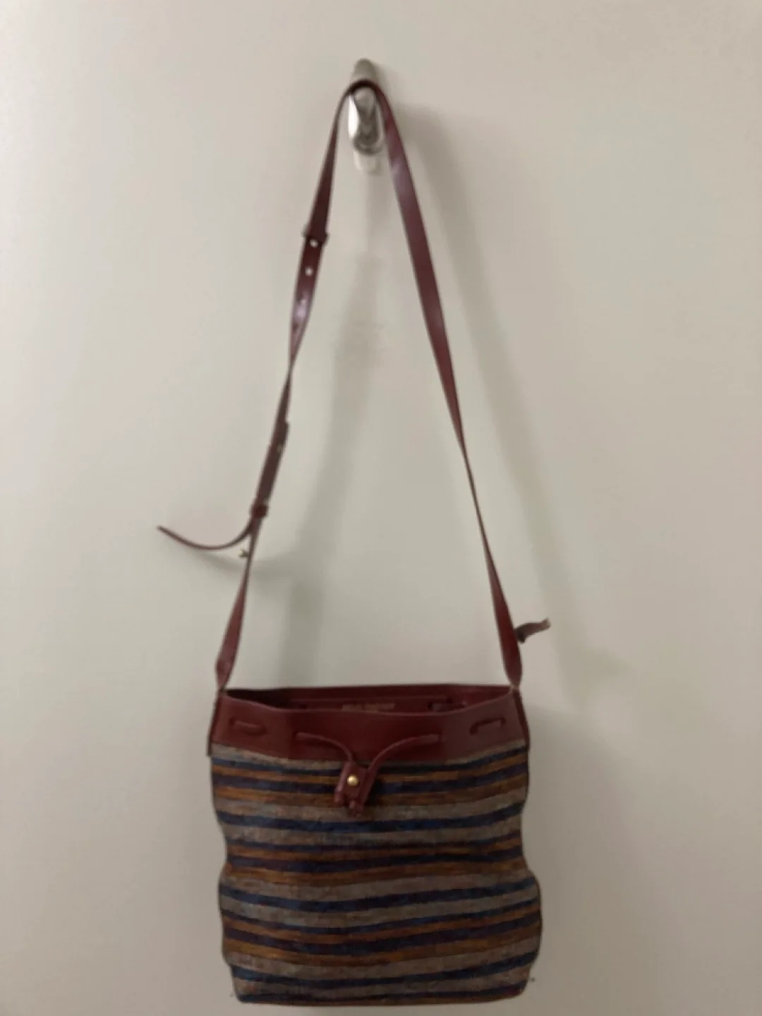 Striped Bucket Bag image indicator(3)