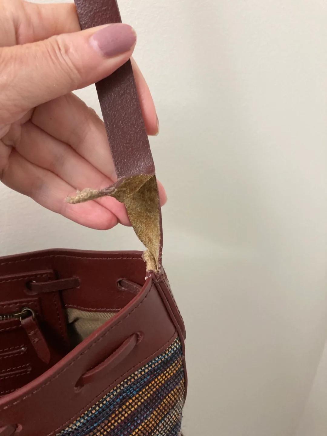 Striped Bucket Bag image indicator(4)