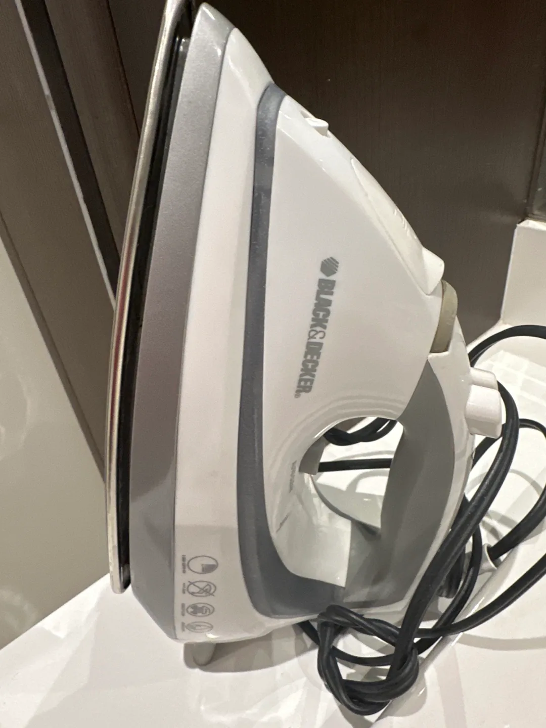 Black & Decker Iron thumbnail