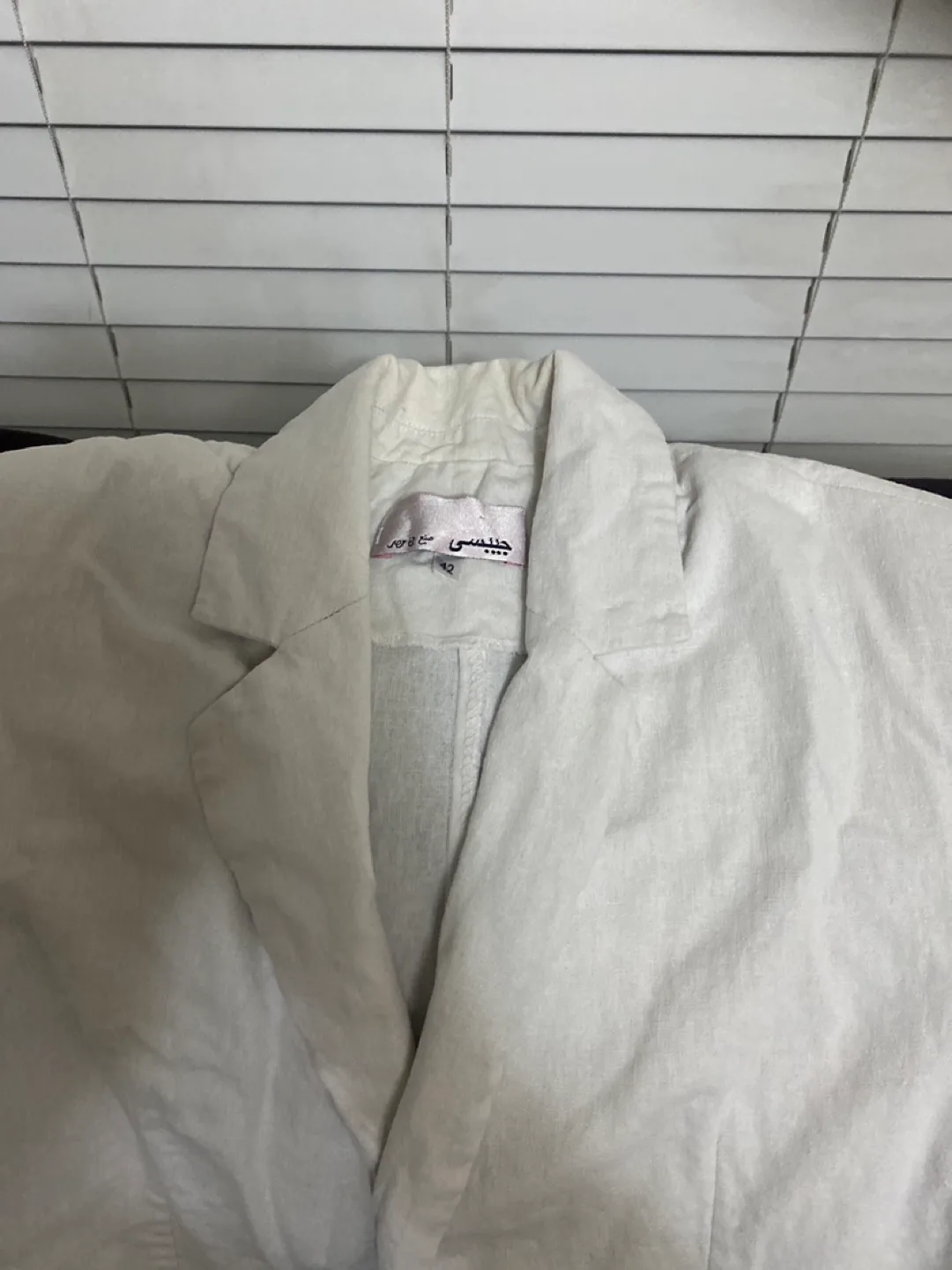 White Linen Blazer image indicator(2)