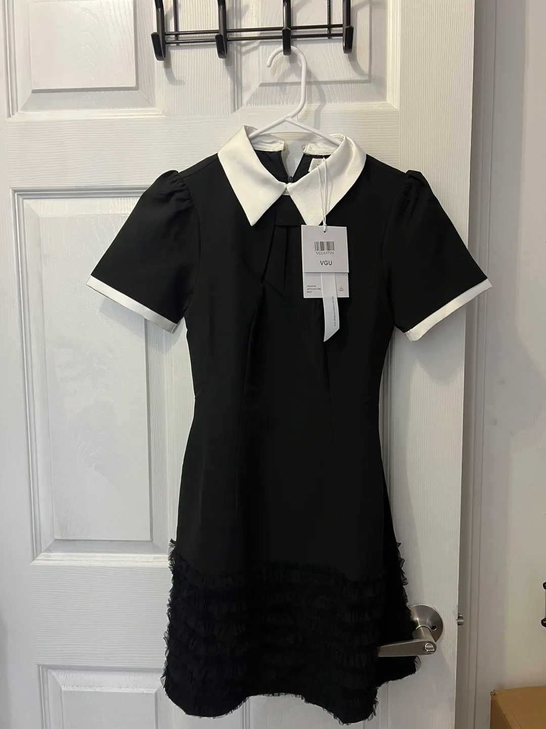 🫧💗 New Black Dress with White Collar thumbnail