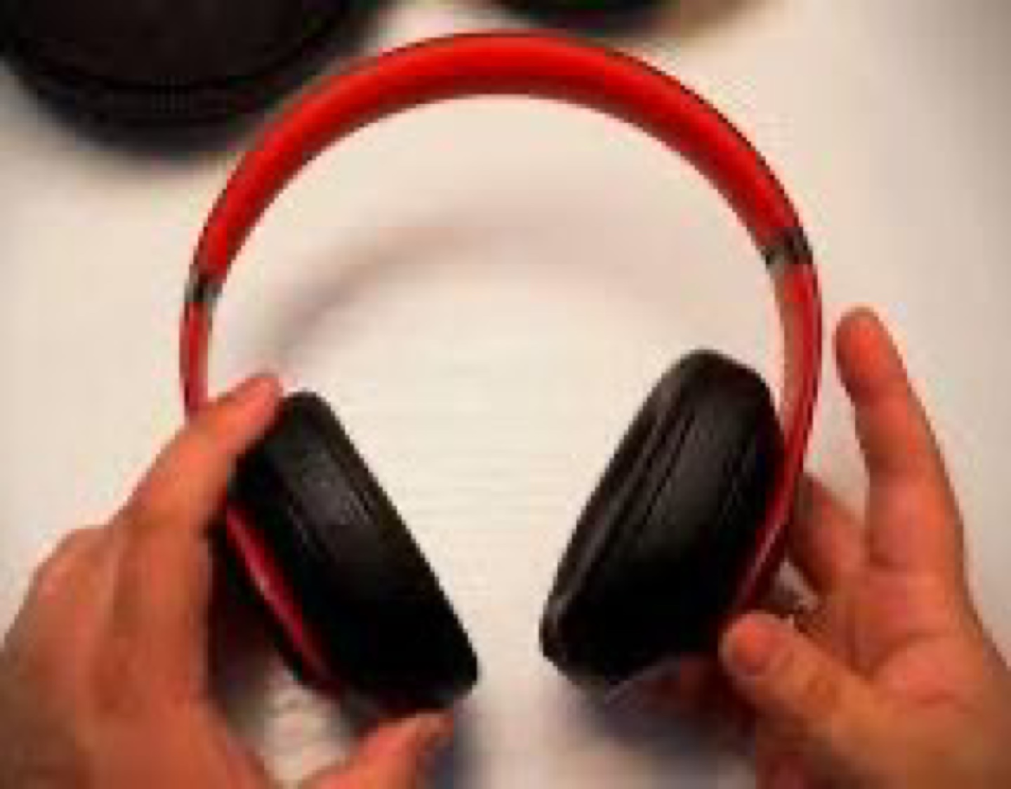 Beats Studio3 Wireless Headphones - Red - photo 2
