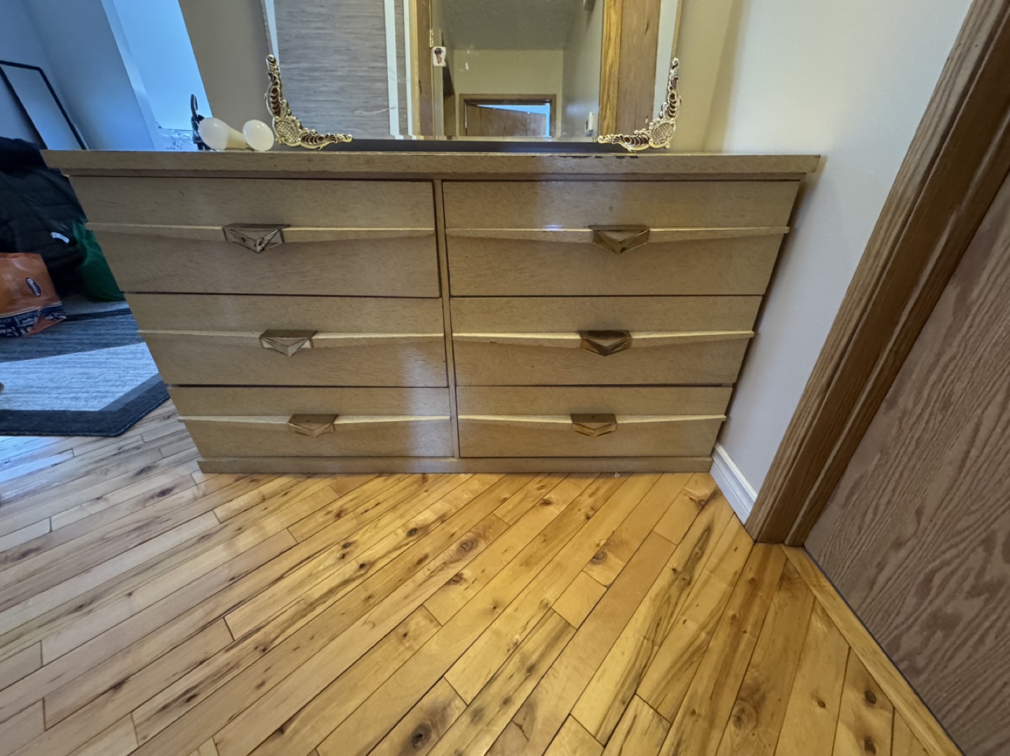 Vintage 6-Drawer Dresser - photo 2