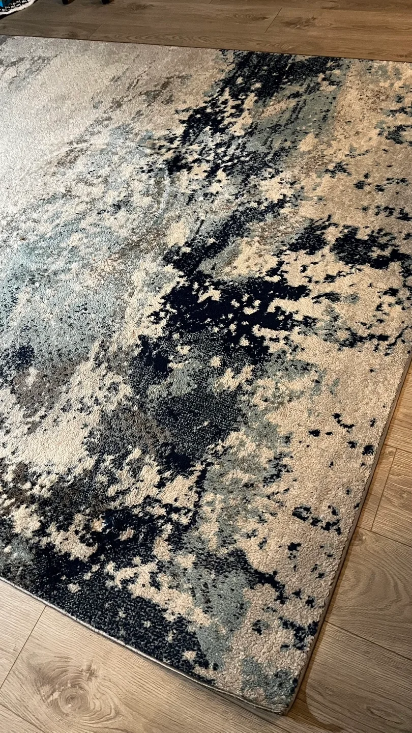 Area Rug image indicator(3)