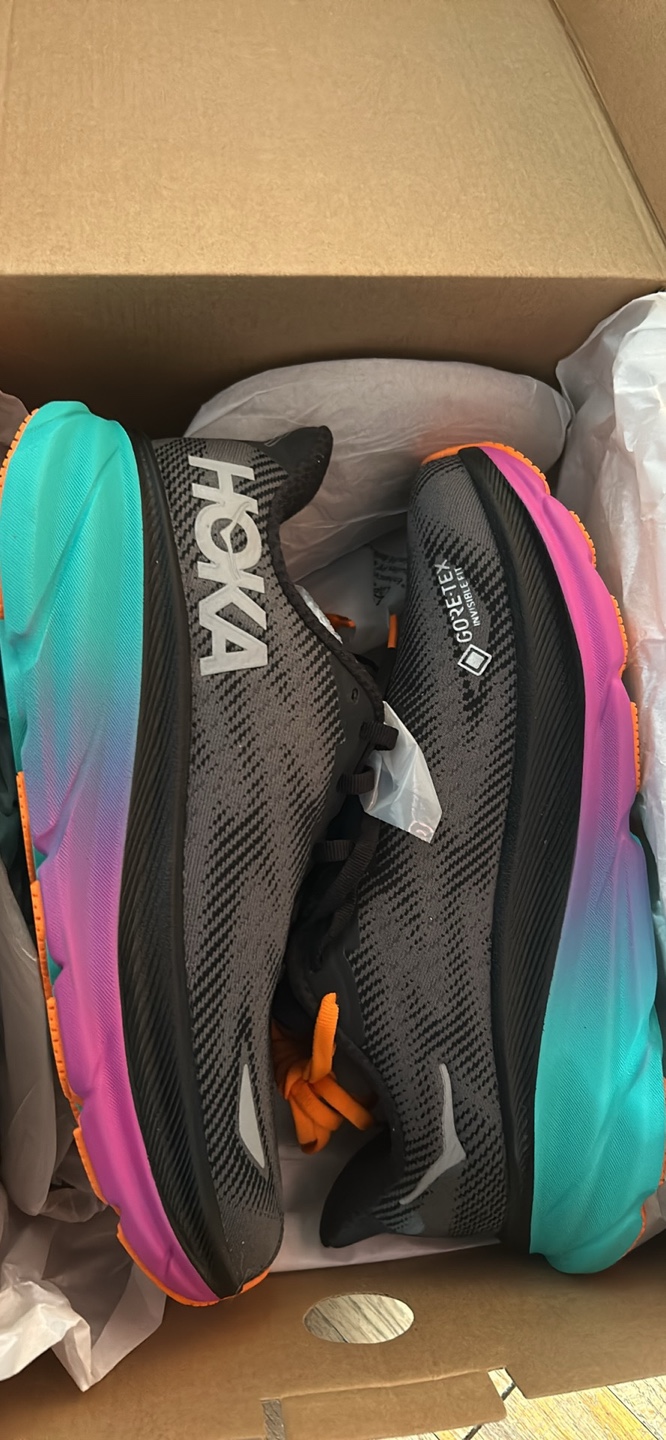 Hoka One One Clifton 8 Gore-Tex Running Shoes