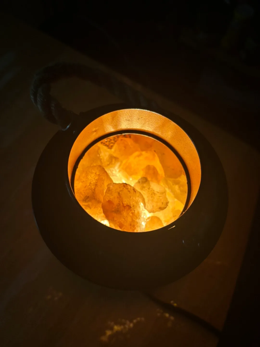 BRAND NEW Himalayan Salt Lamp with Oil Warmer! image indicator(2)