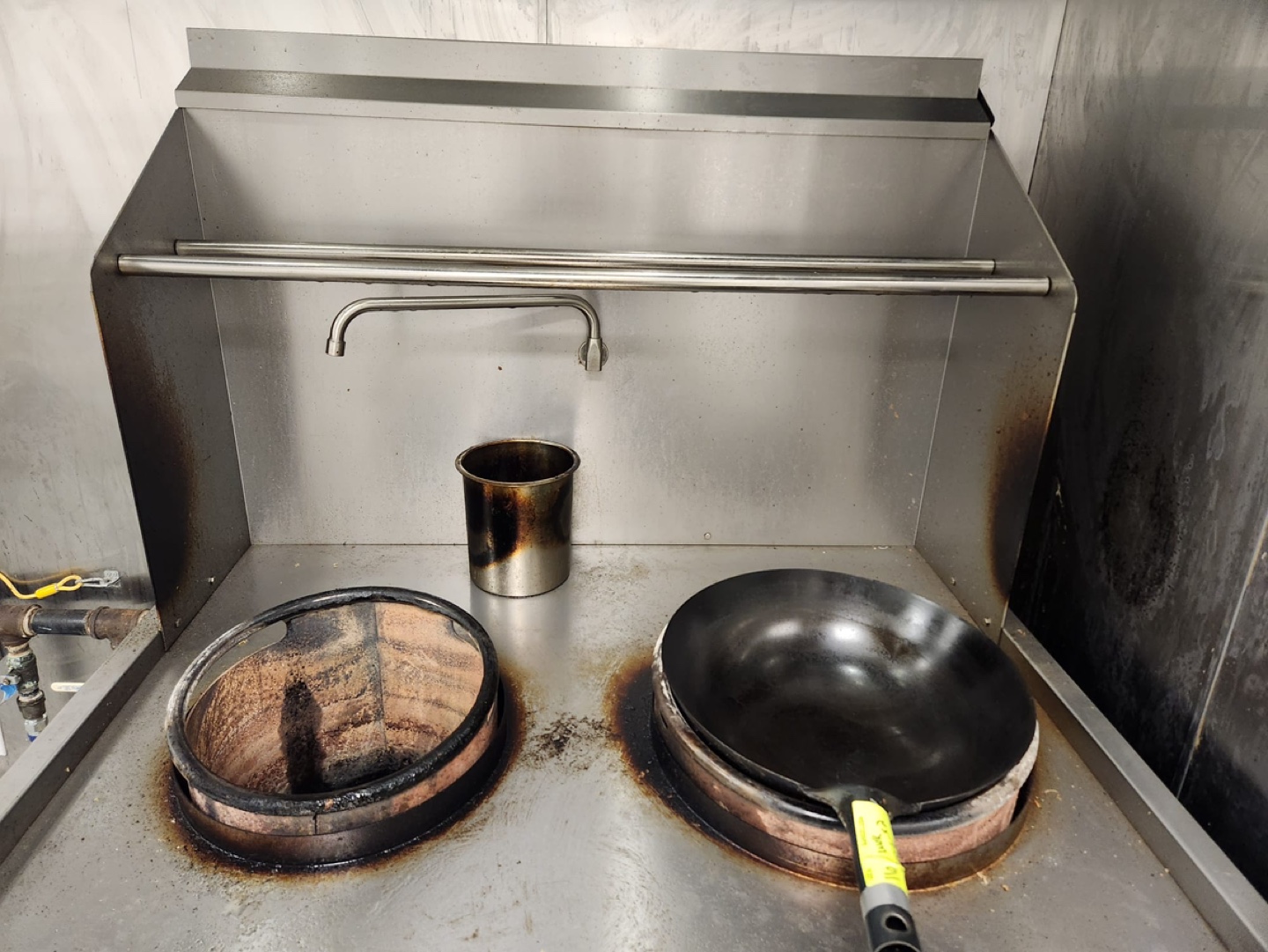 Commercial Double Wok Gas Stove - photo 3