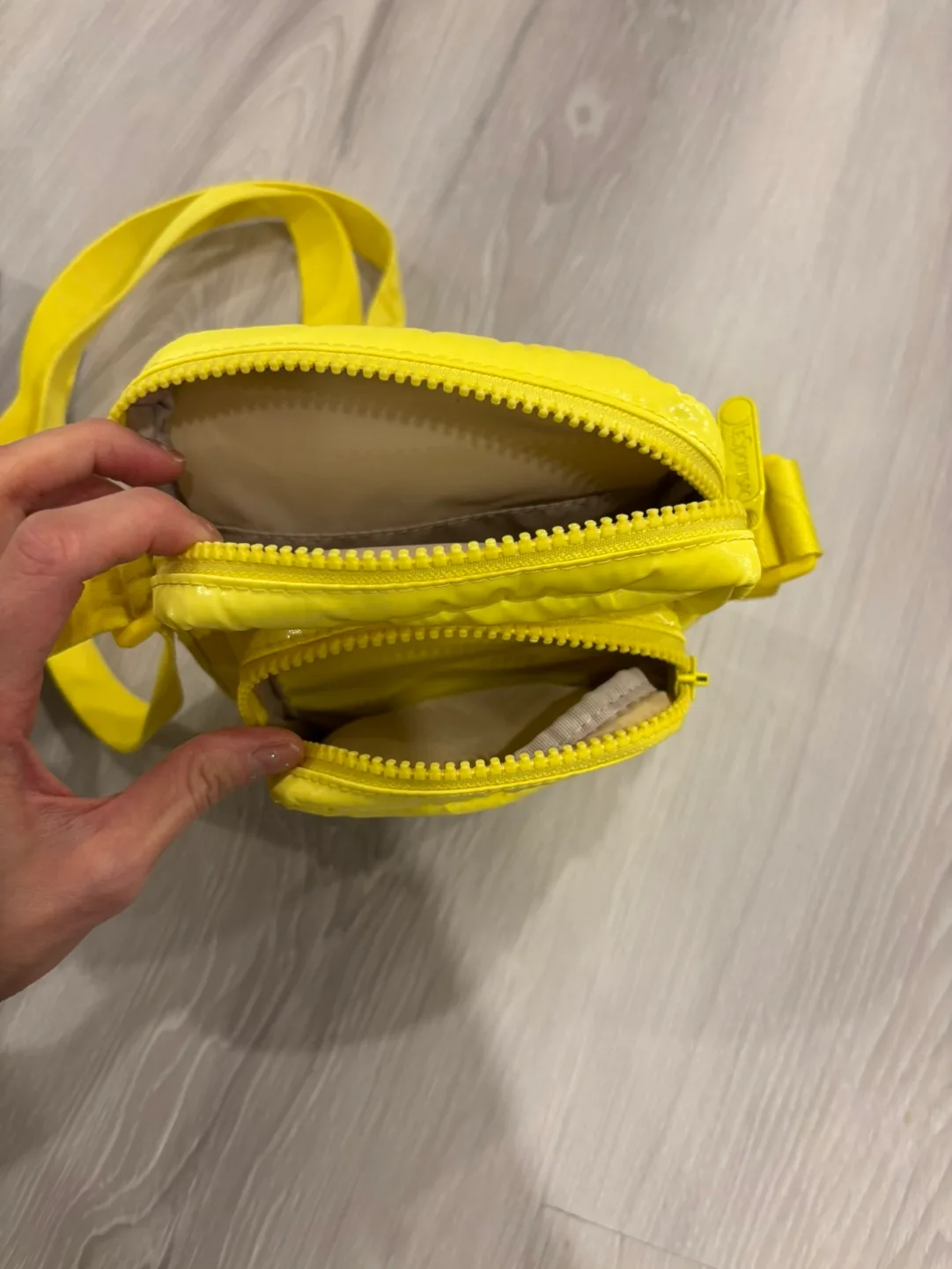 Lesportsac Yellow Crossbody Bags image indicator(2)